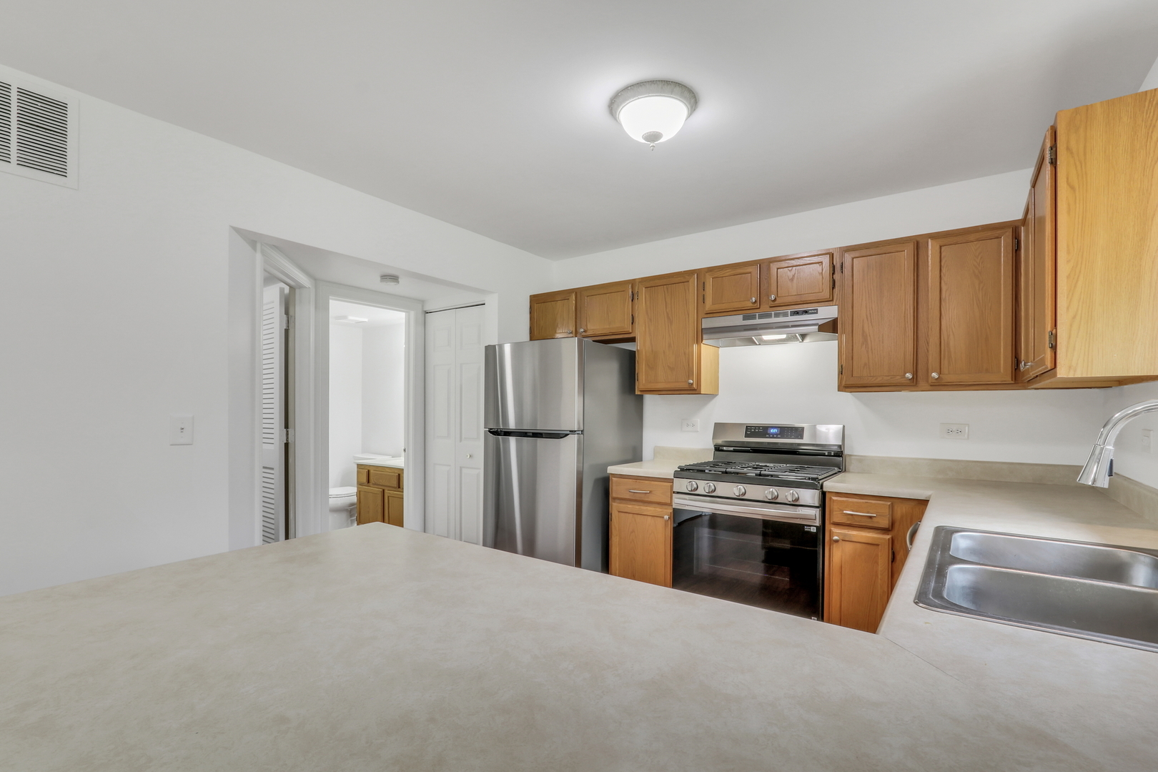 6764 Roanoake Court, Gurnee, IL 60031