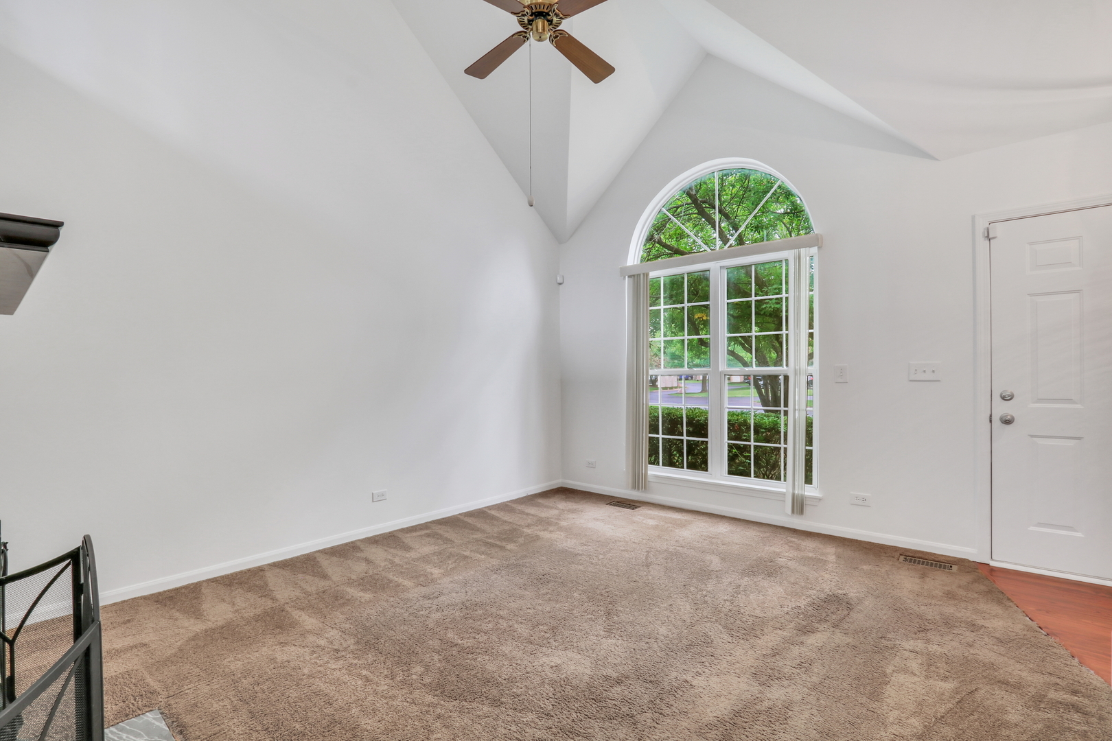 6764 Roanoake Court, Gurnee, IL 60031