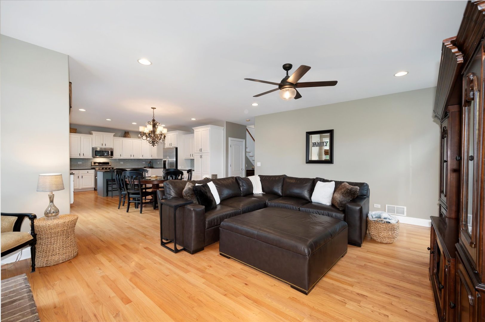 601 W Crockett Avenue, Elmhurst, IL 60126