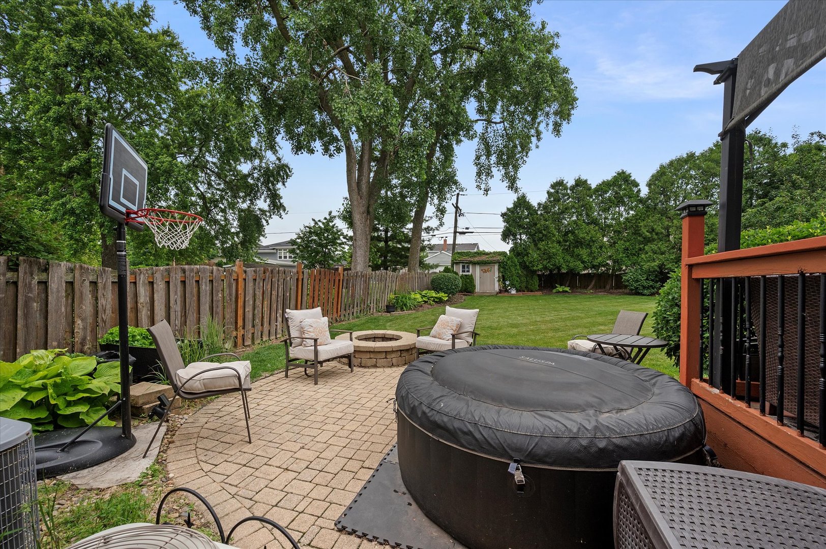 601 W Crockett Avenue, Elmhurst, IL 60126