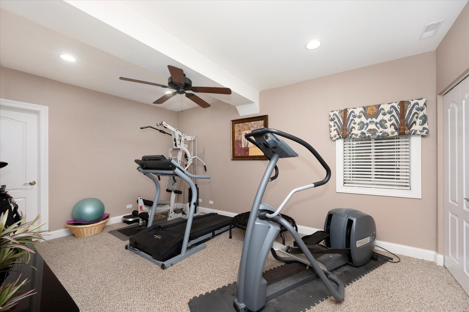 601 W Crockett Avenue, Elmhurst, IL 60126