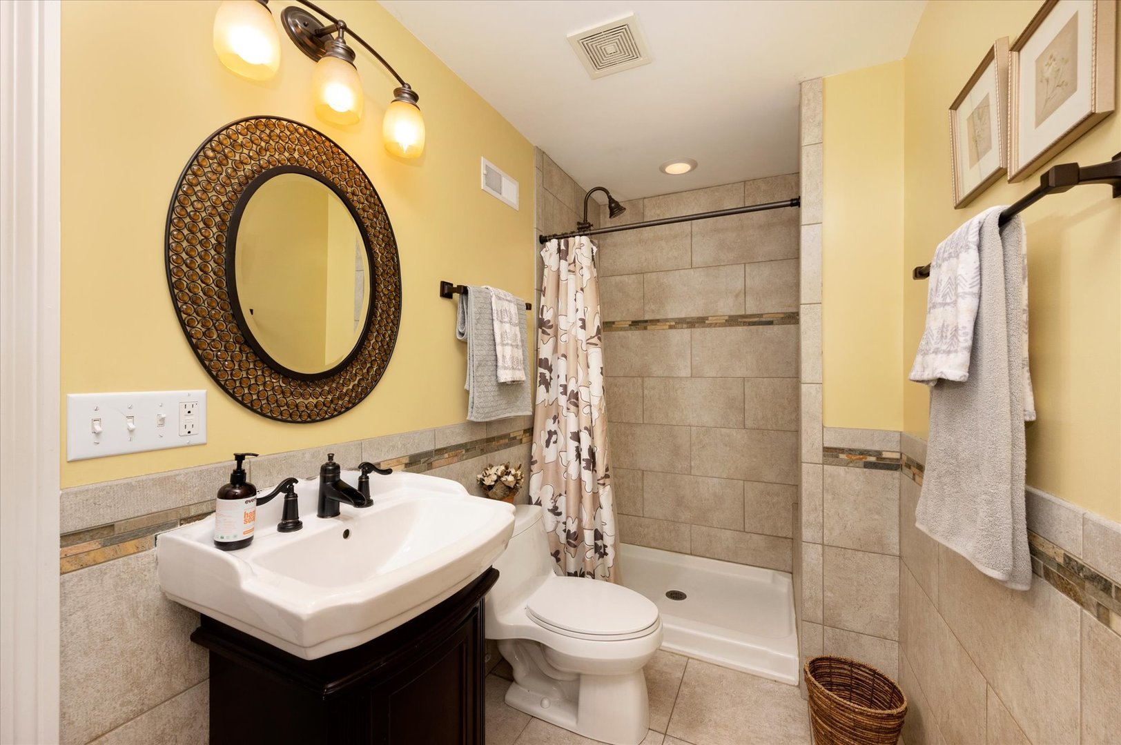 601 W Crockett Avenue, Elmhurst, IL 60126
