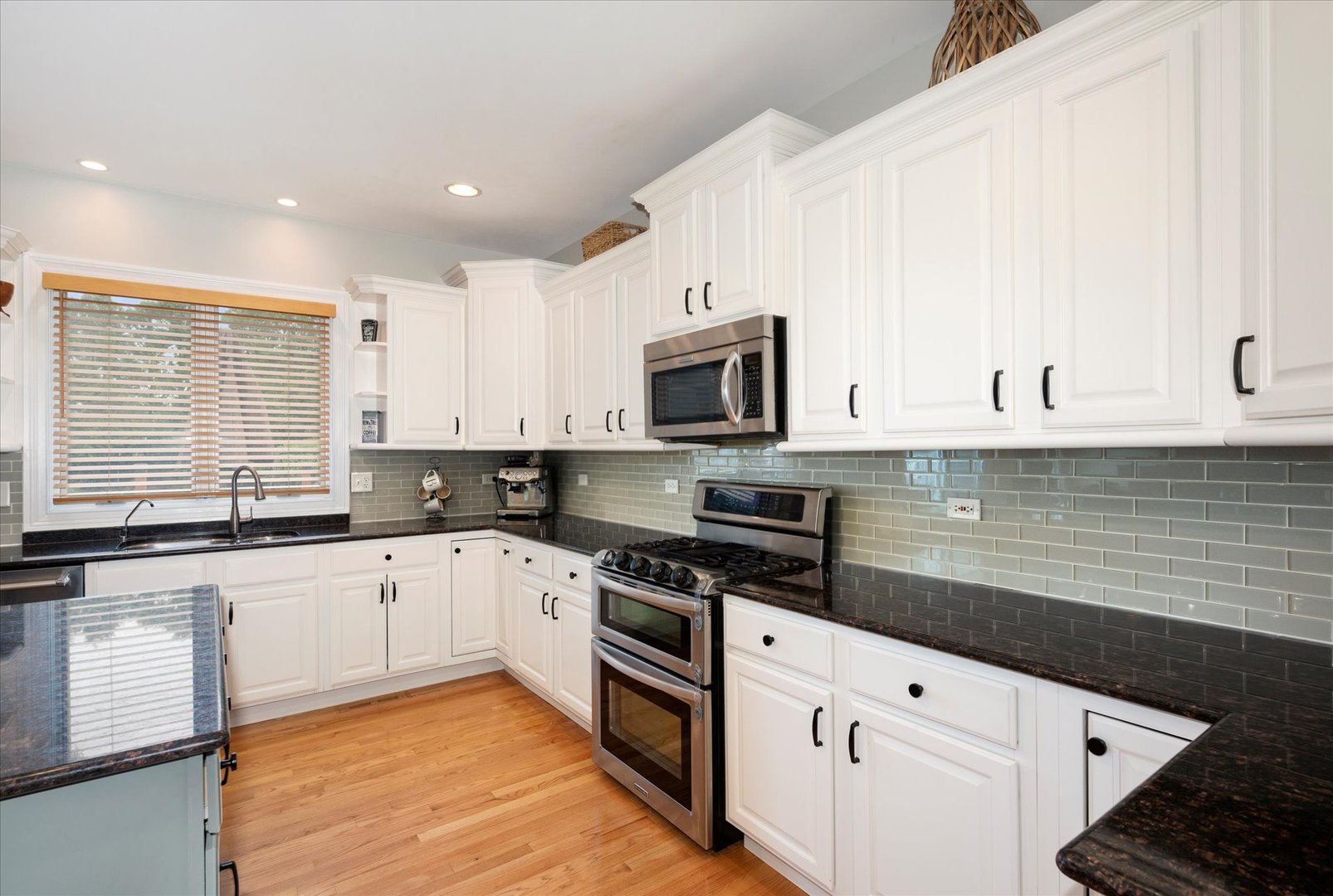 601 W Crockett Avenue, Elmhurst, IL 60126