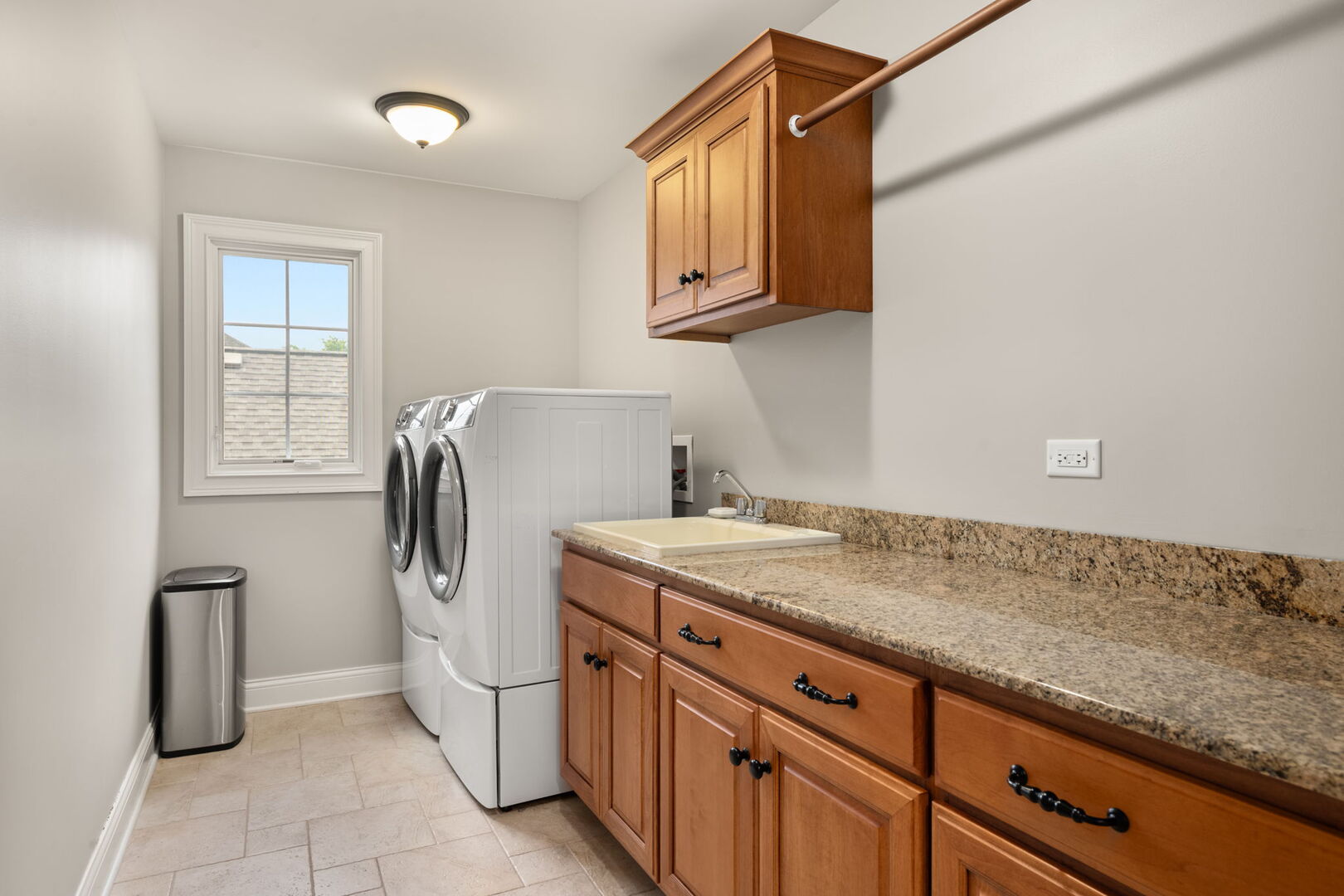 676 S Swain Avenue, Elmhurst, IL 60126