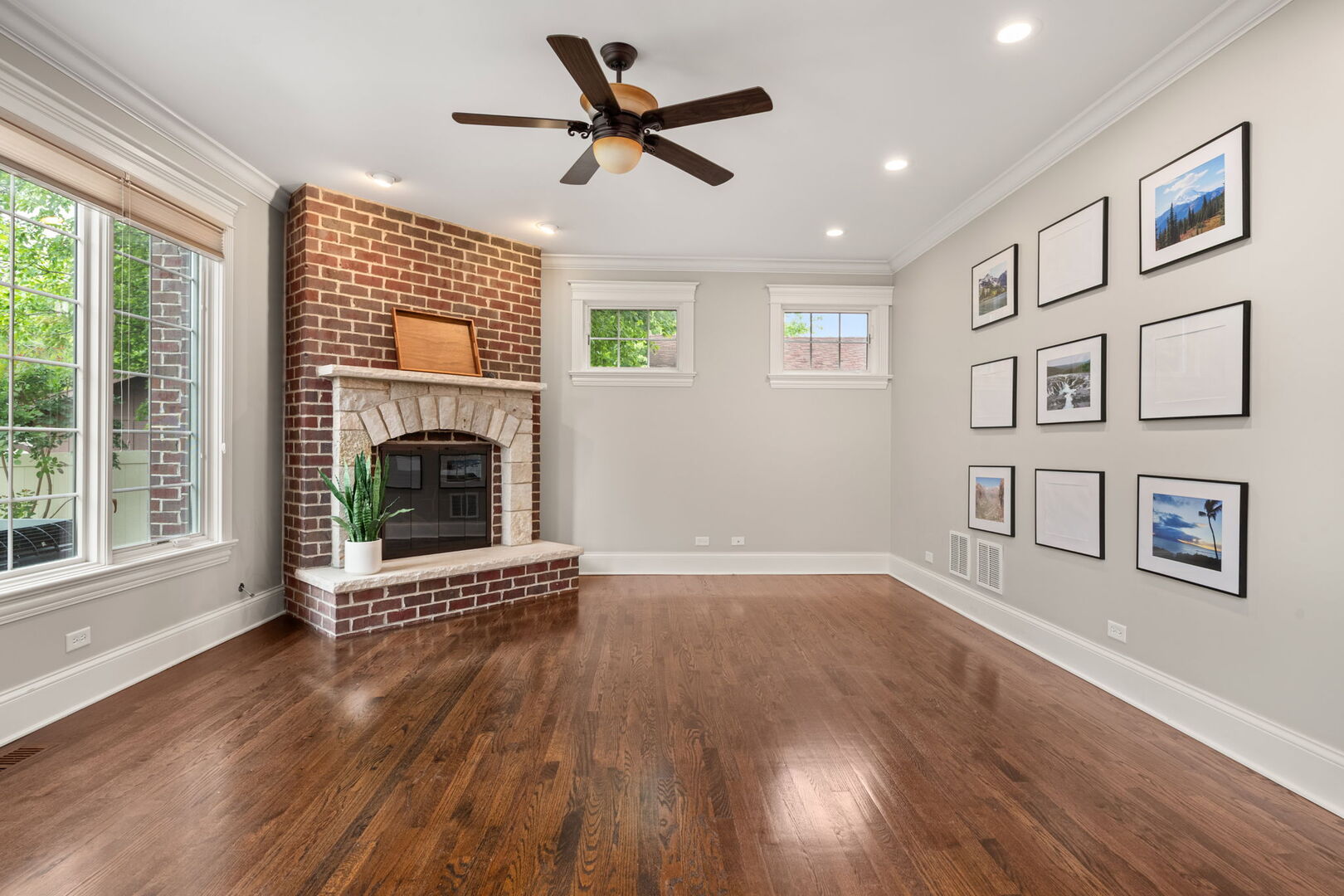 676 S Swain Avenue, Elmhurst, IL 60126