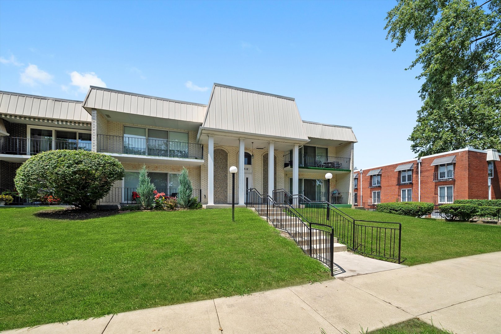 9818 S Karlov Avenue #D, Oak Lawn, IL 60453