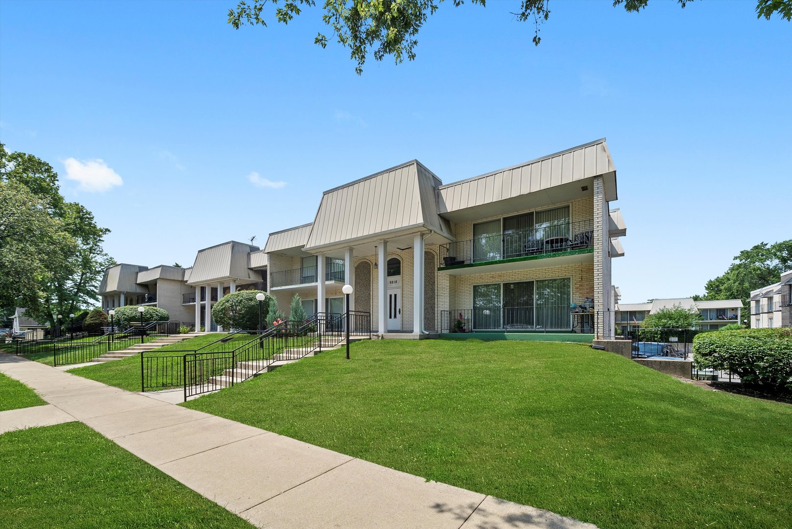 9818 S Karlov Avenue #D, Oak Lawn, IL 60453