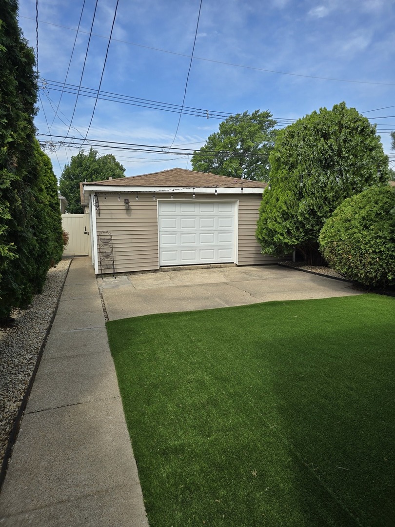 3760 N Osceola Avenue, Chicago, IL 60634