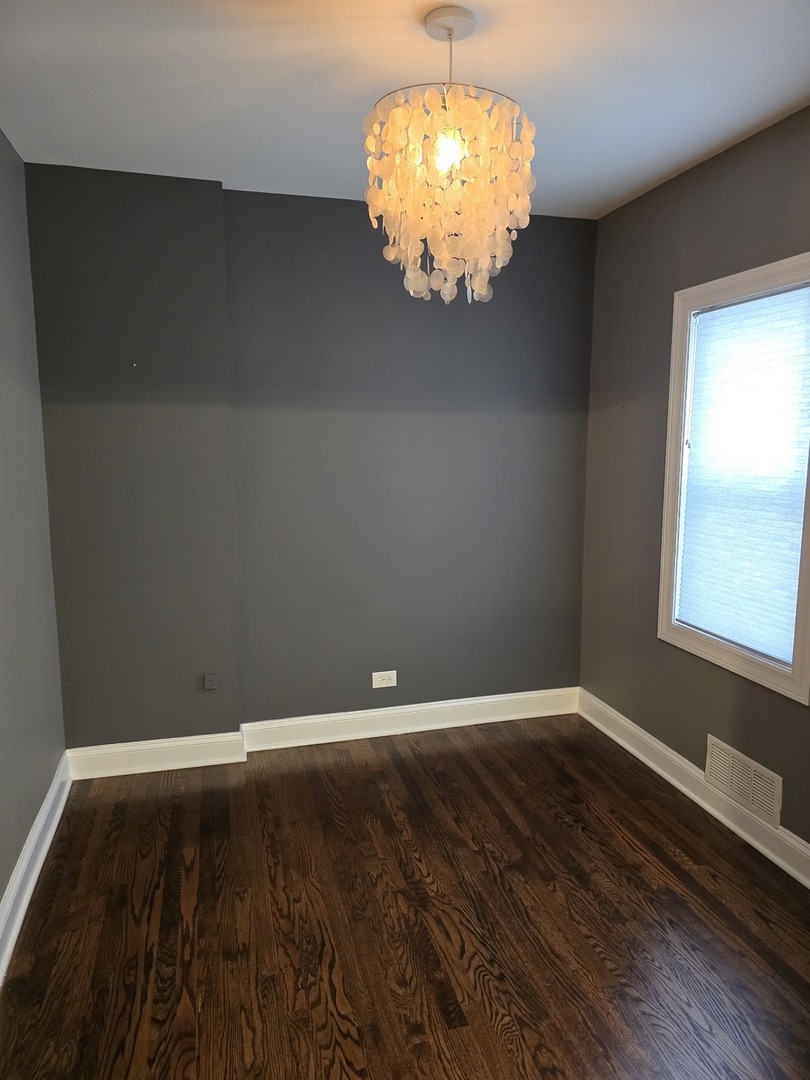 3760 N Osceola Avenue, Chicago, IL 60634