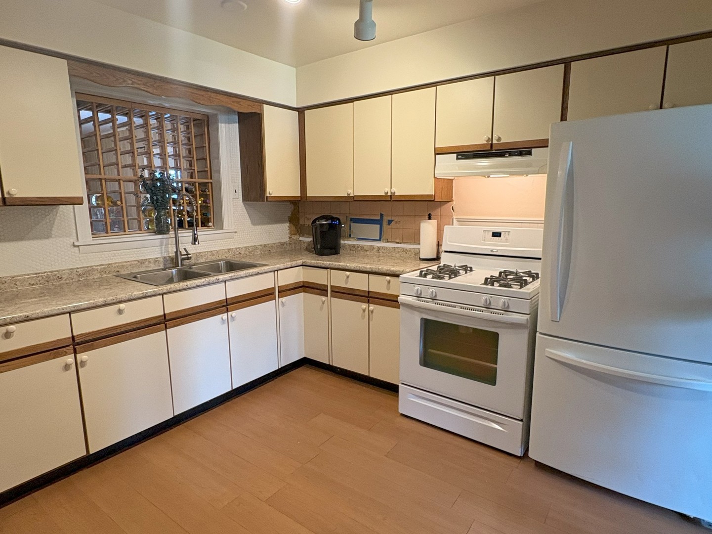 209 E Palmer Avenue, Northlake, IL 60164