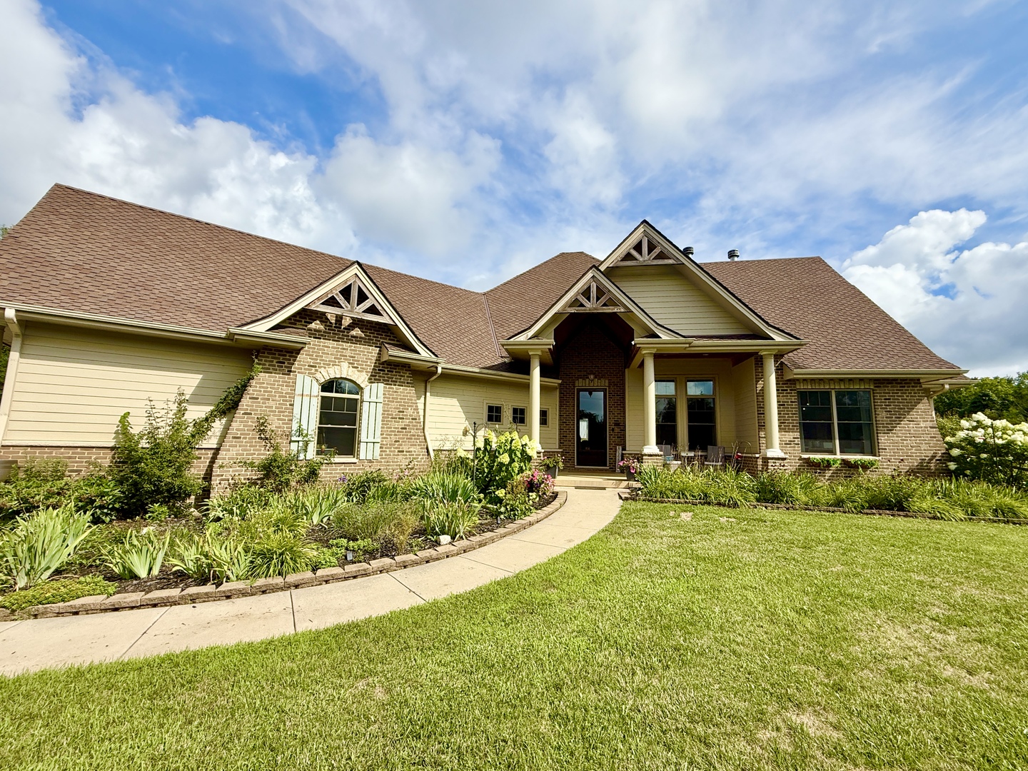 2656 E 28th Road, Marseilles, IL 61341