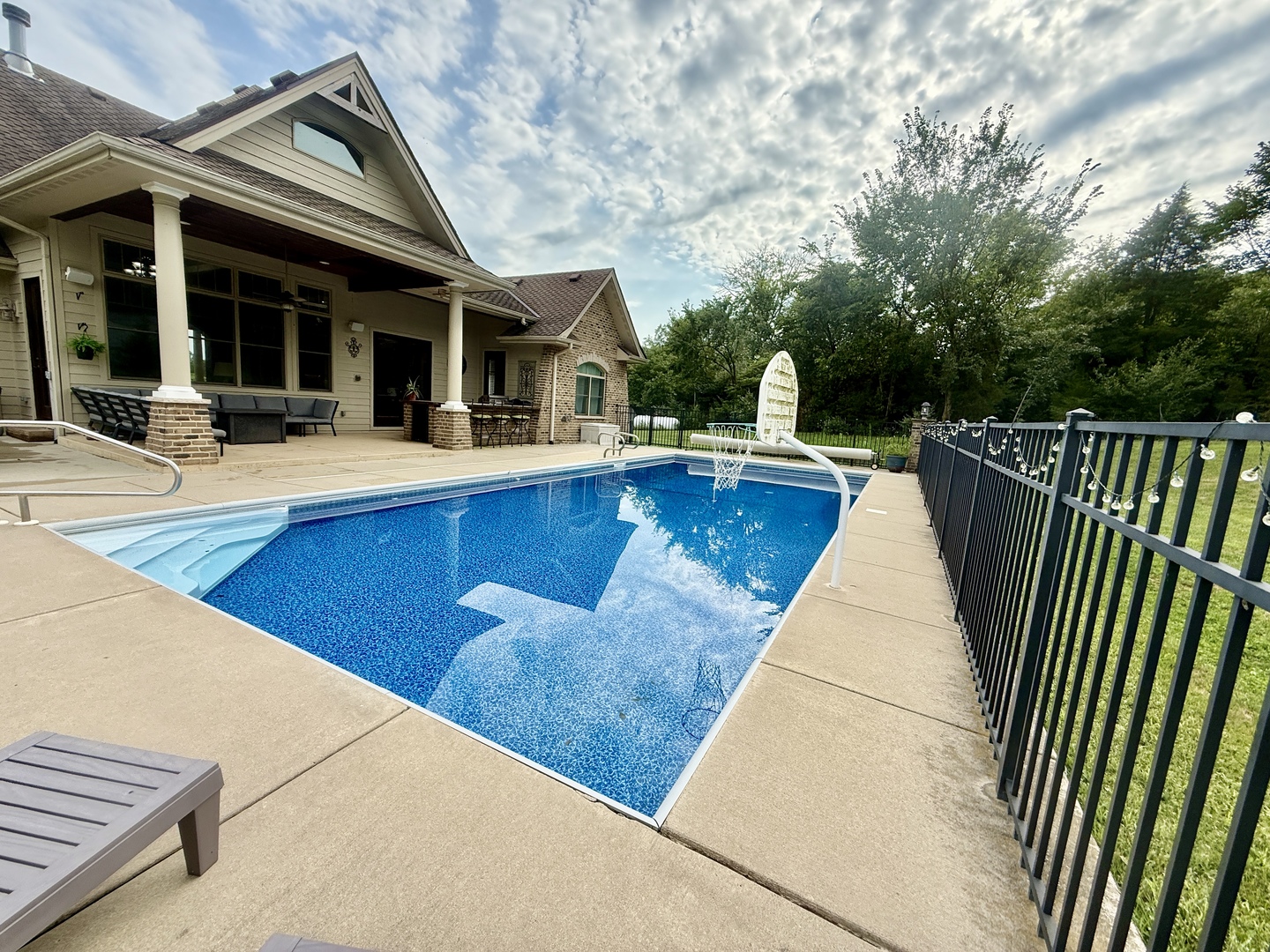 2656 E 28th Road, Marseilles, IL 61341