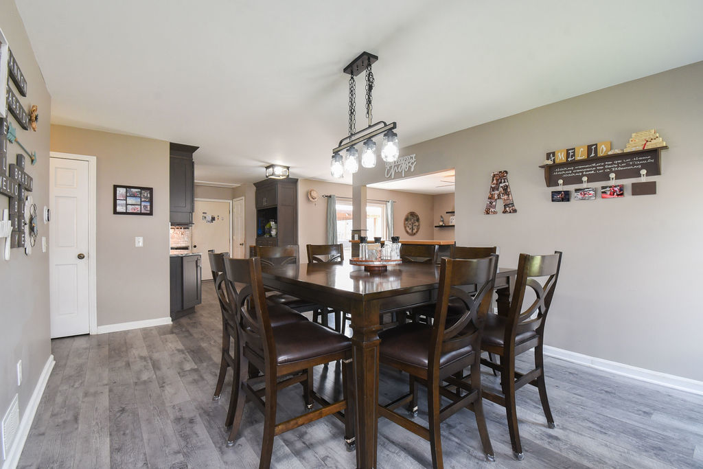 615 Cartwright Trail, McHenry, IL 60050