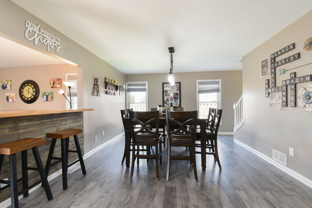 615 Cartwright Trail, McHenry, IL 60050