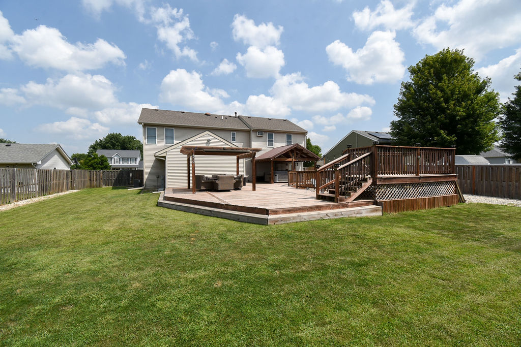 615 Cartwright Trail, McHenry, IL 60050