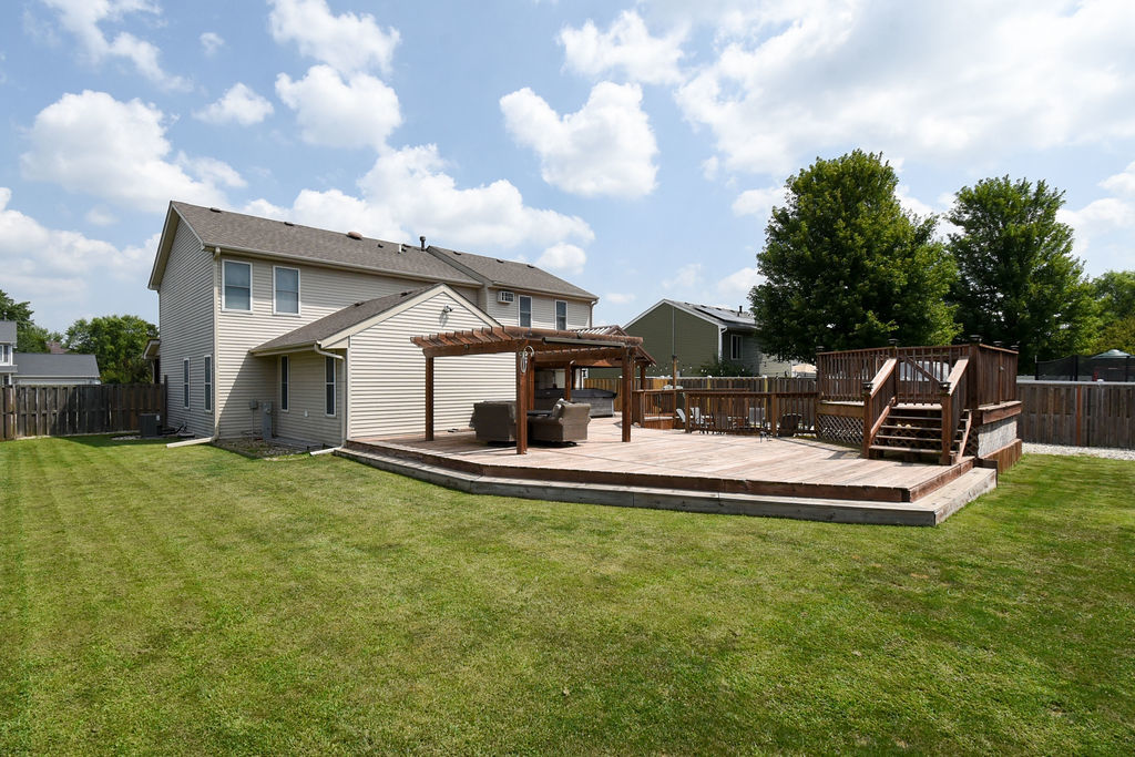 615 Cartwright Trail, McHenry, IL 60050
