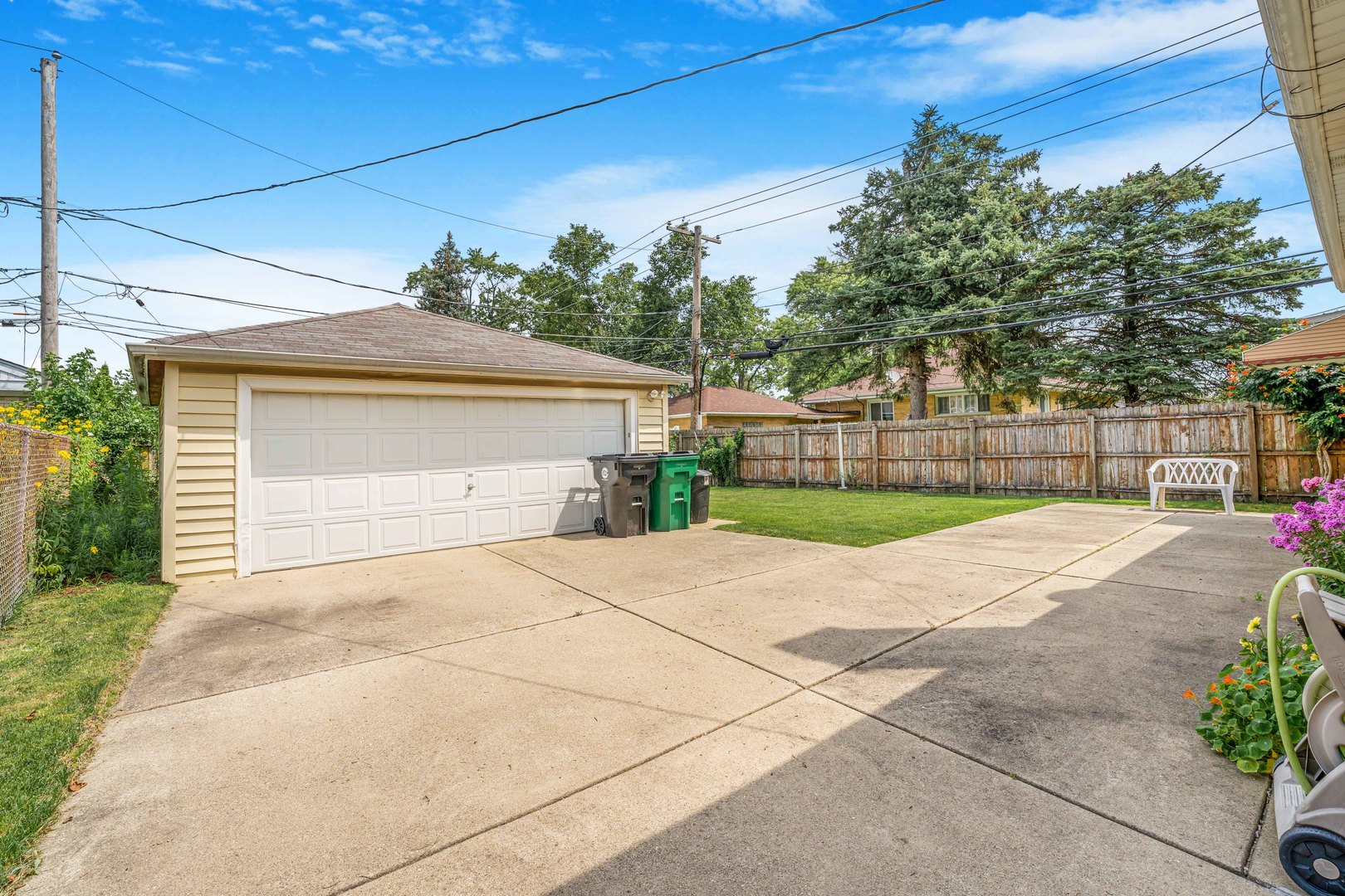 10610 Essex Street, Westchester, IL 60154