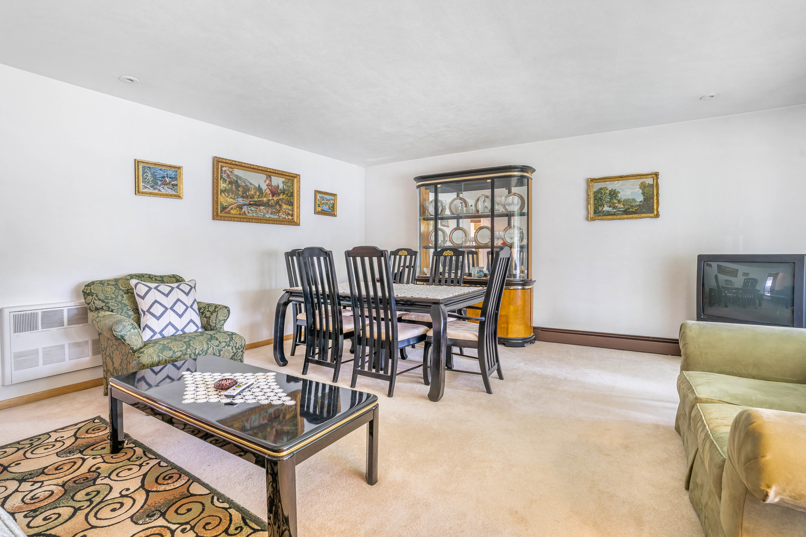 10610 Essex Street, Westchester, IL 60154
