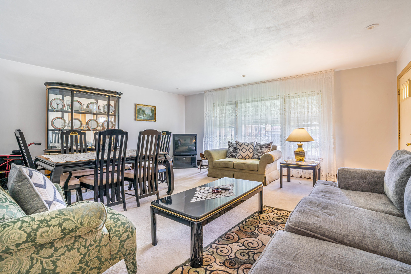 10610 Essex Street, Westchester, IL 60154