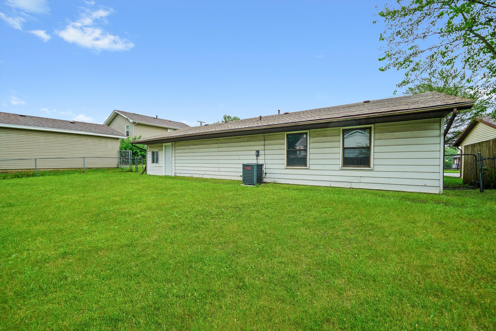 3032 E 223rd Street, Sauk Village, IL 60411