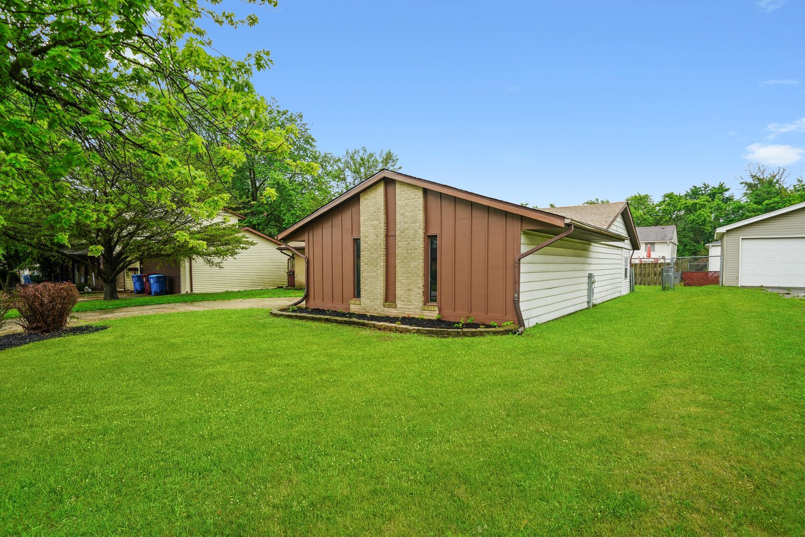 3032 E 223rd Street, Sauk Village, IL 60411
