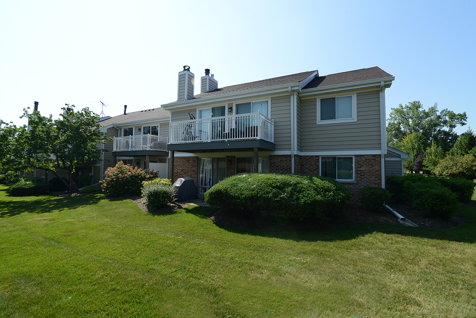 600 Eastveiw Court #X1, Schaumburg, IL 60193