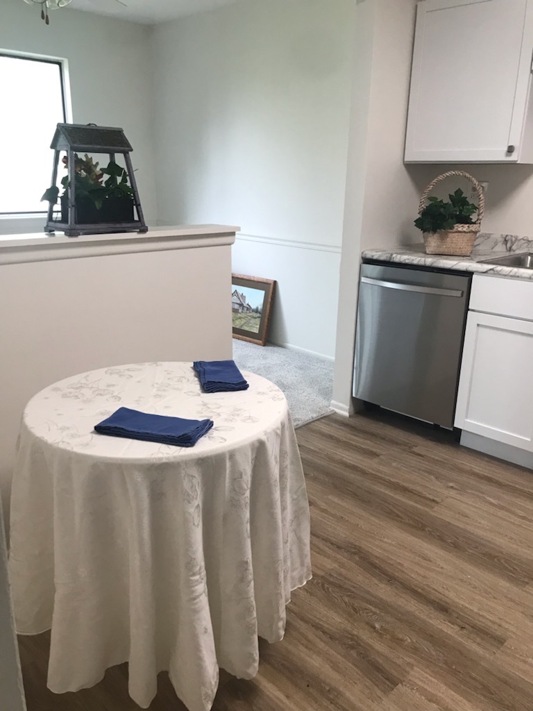 600 Eastveiw Court #X1, Schaumburg, IL 60193