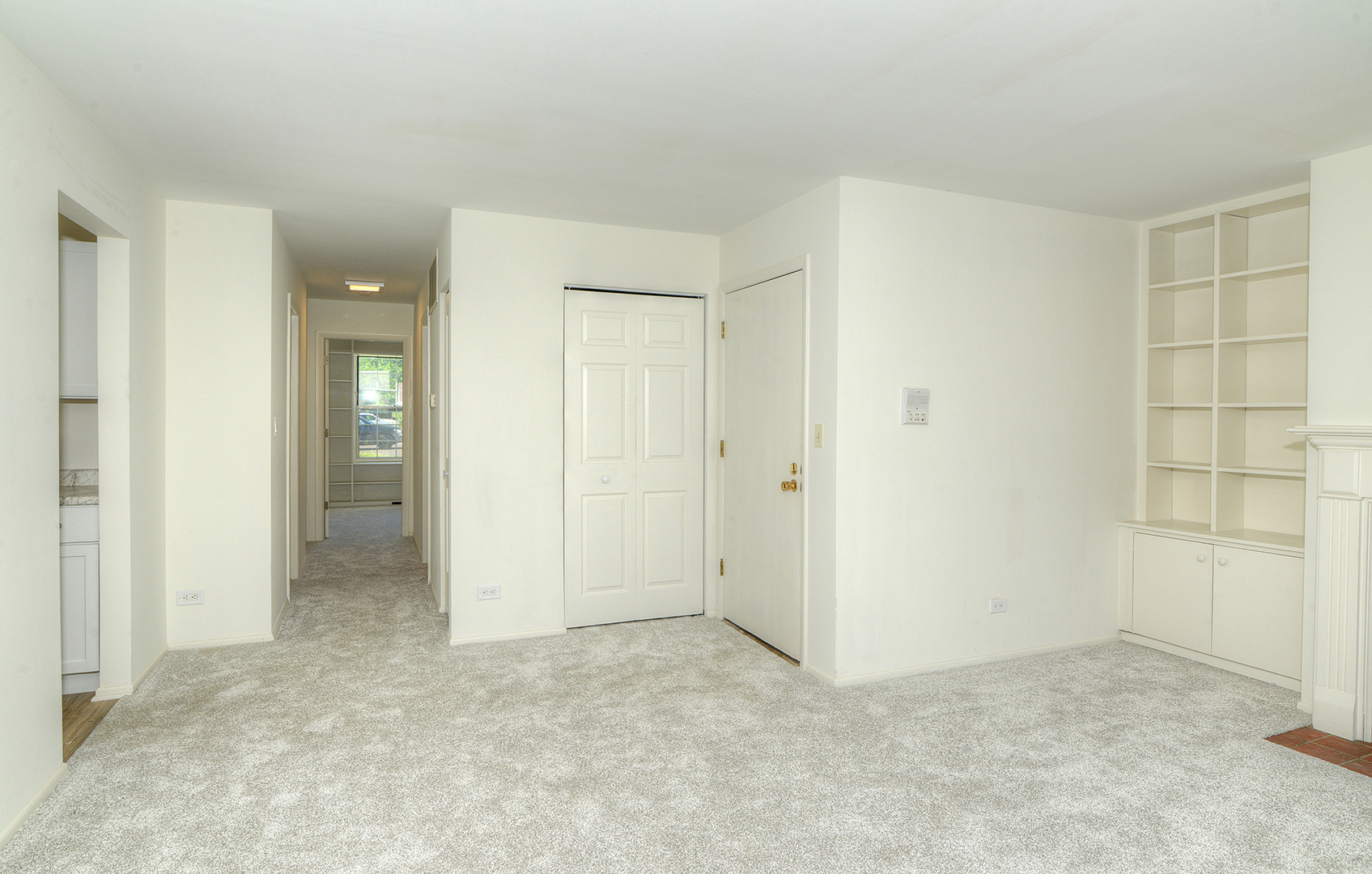 600 Eastveiw Court #X1, Schaumburg, IL 60193