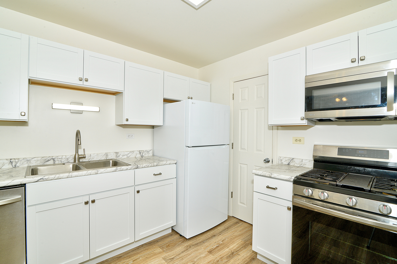 600 Eastveiw Court #X1, Schaumburg, IL 60193