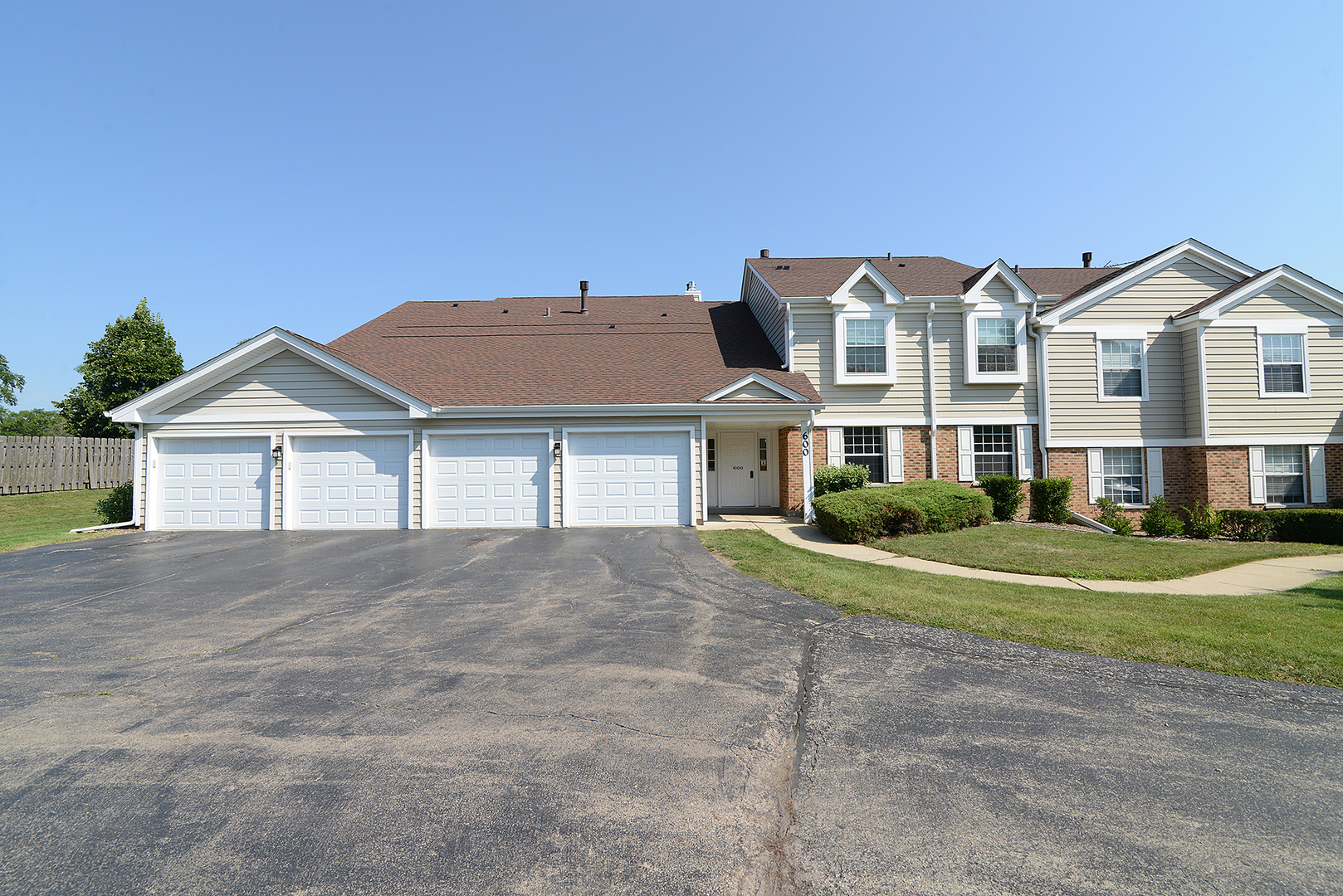 600 Eastveiw Court #X1, Schaumburg, IL 60193