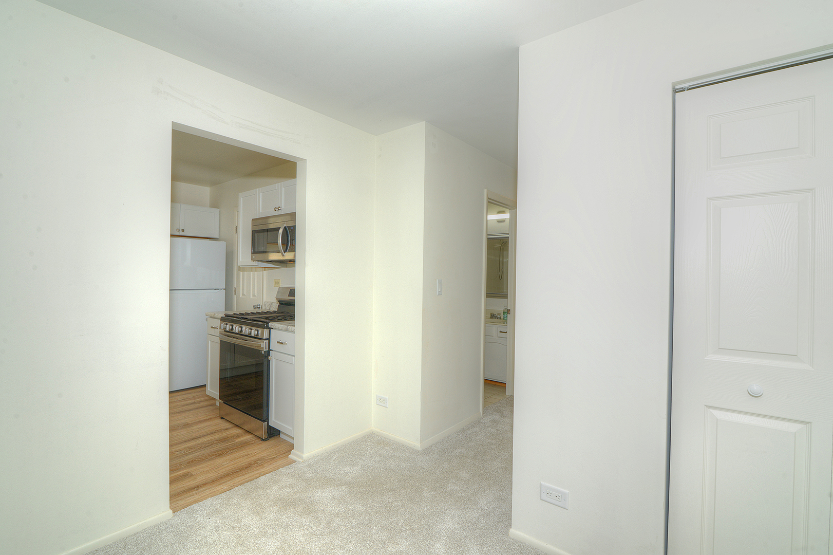 600 Eastveiw Court #X1, Schaumburg, IL 60193