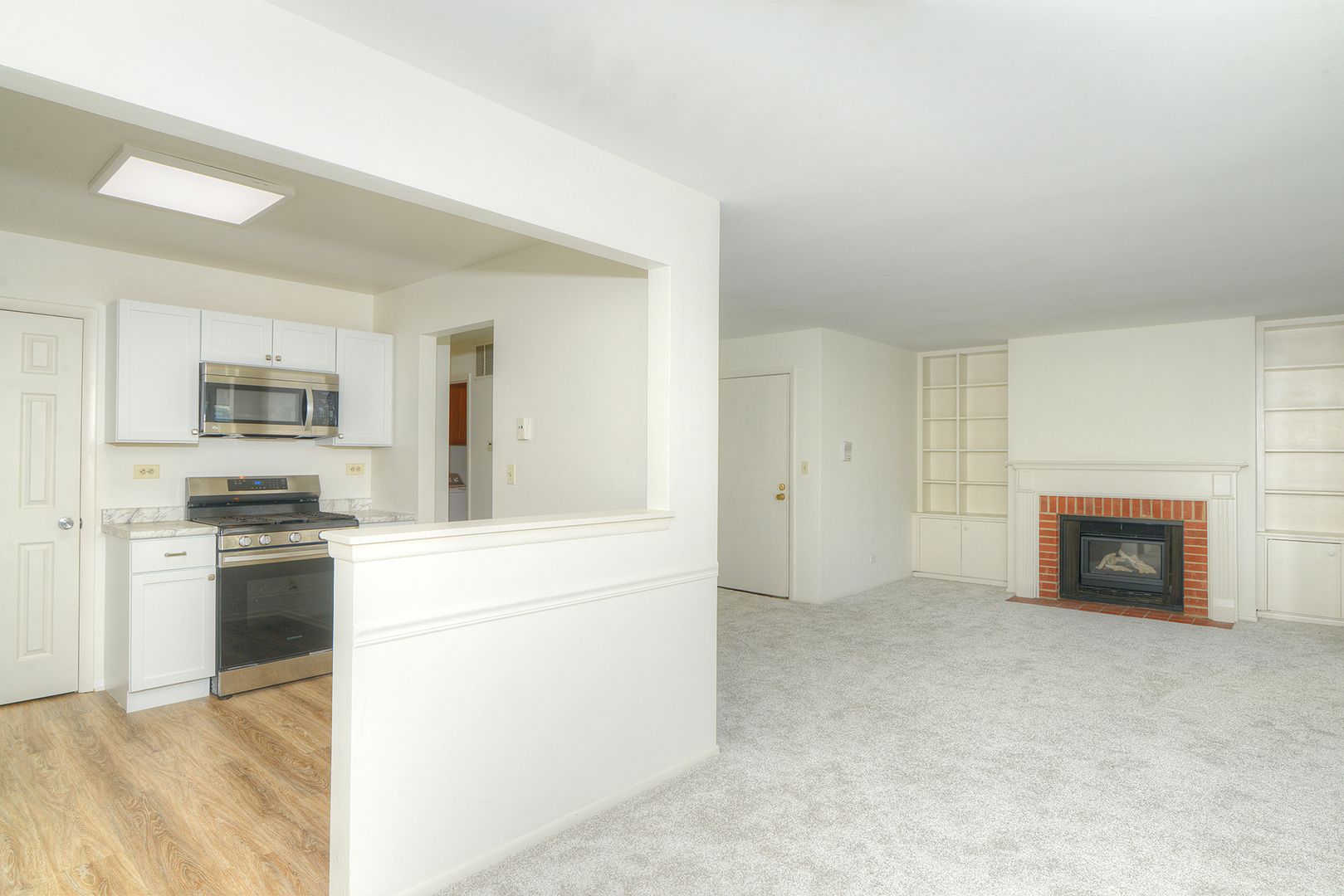 600 Eastveiw Court #X1, Schaumburg, IL 60193