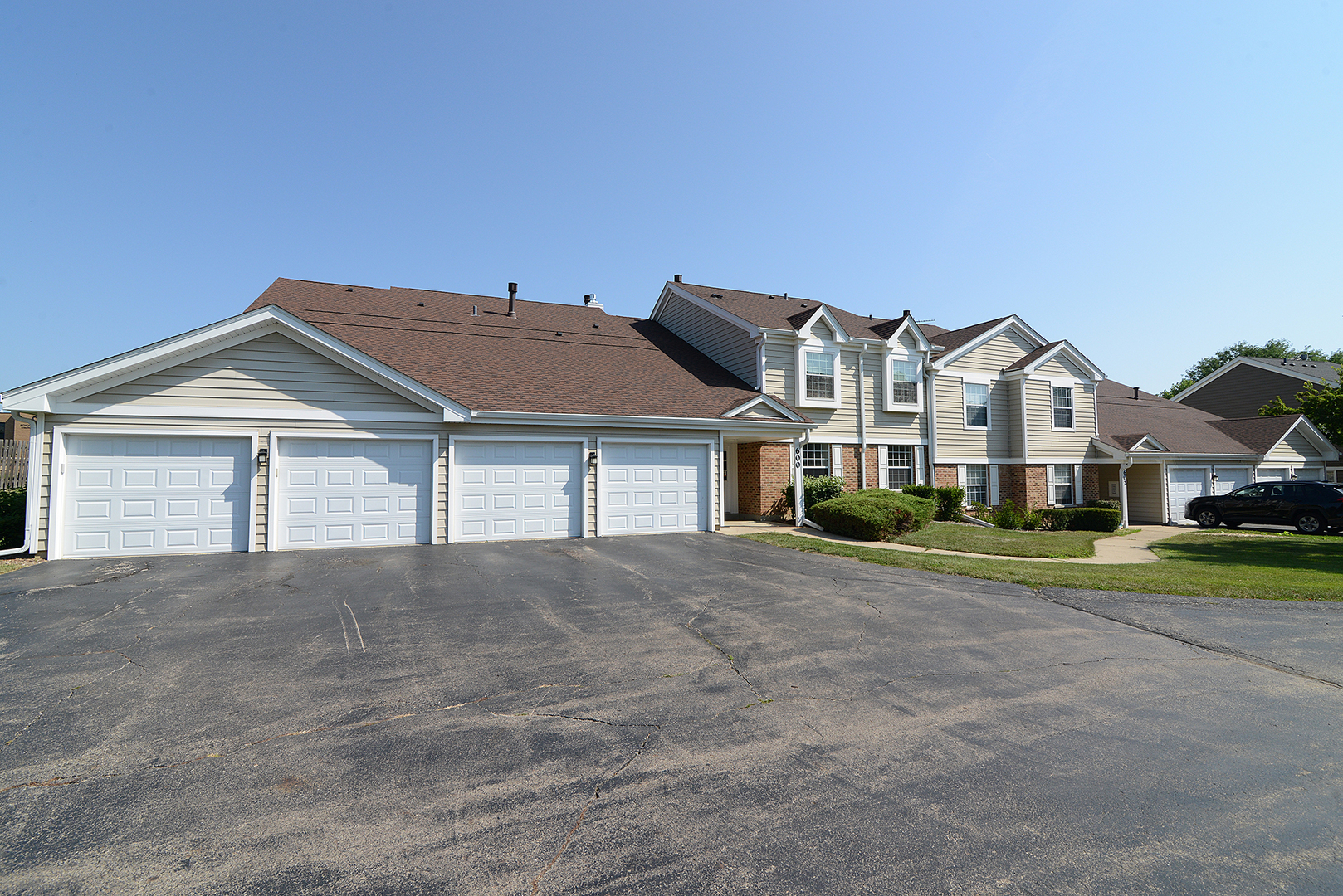 600 Eastveiw Court #X1, Schaumburg, IL 60193