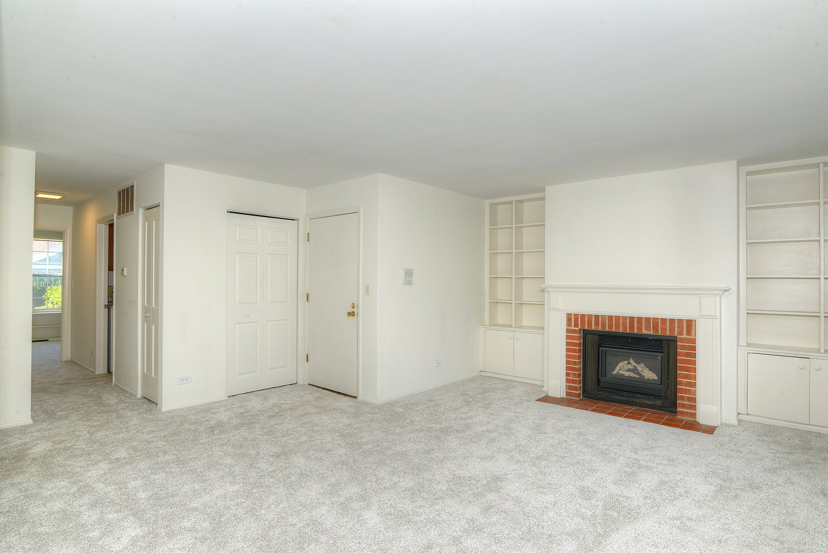600 Eastveiw Court #X1, Schaumburg, IL 60193