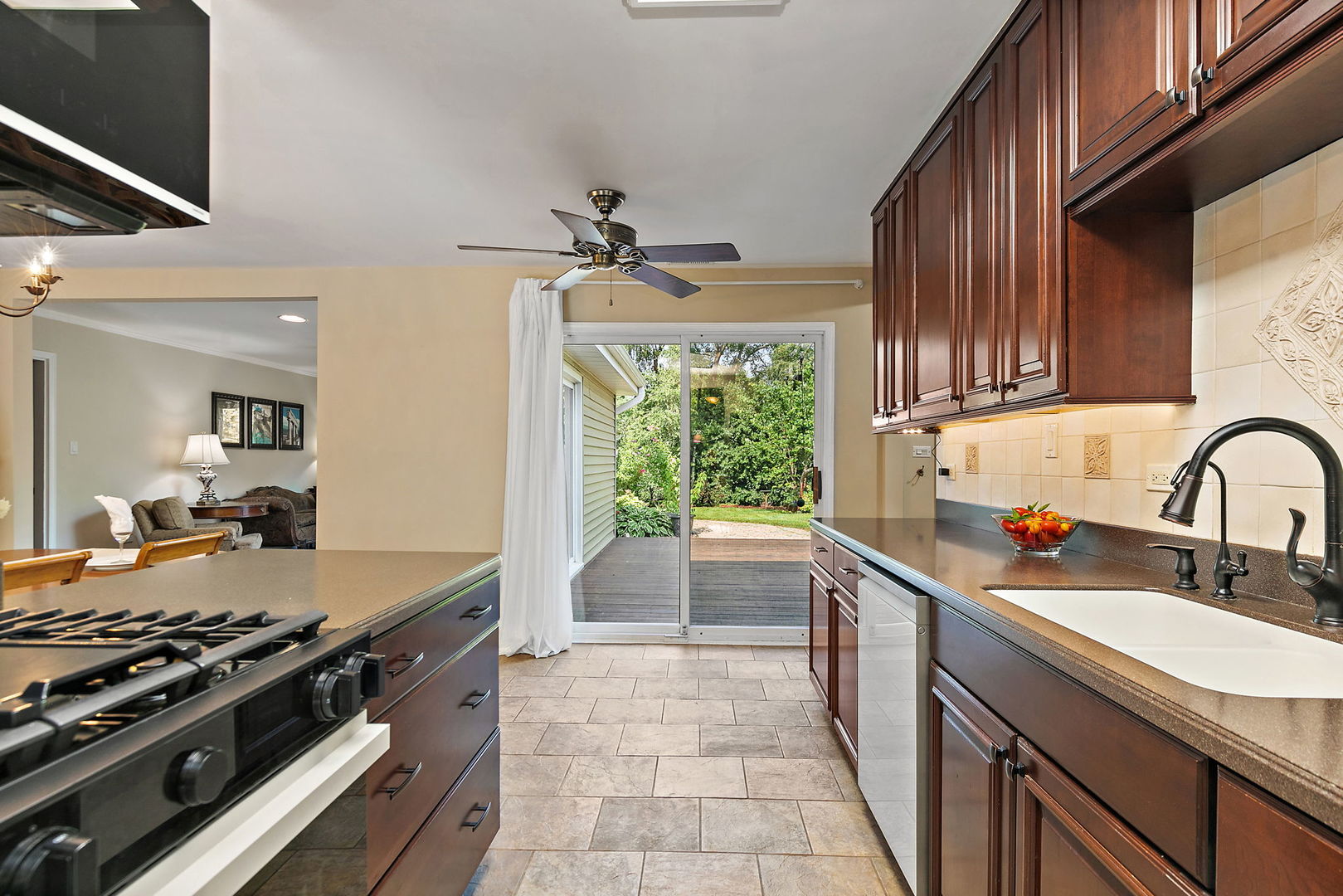 630 Fairview Lane, Schaumburg, IL 60193