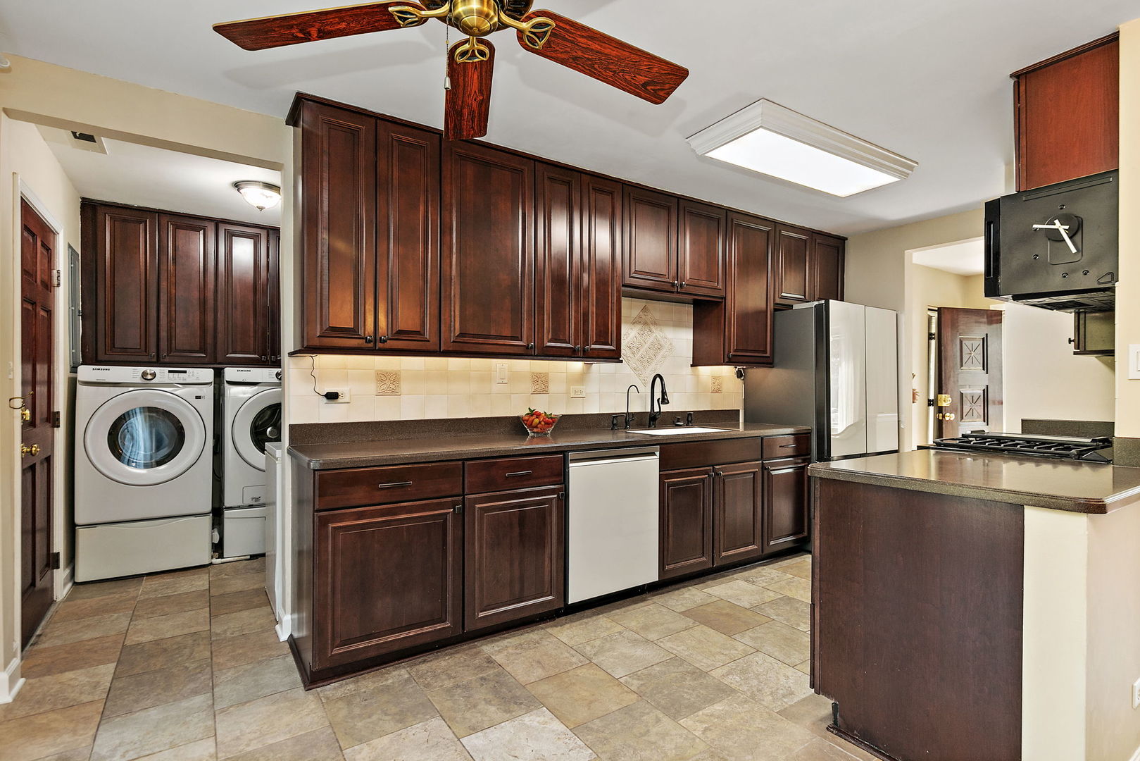 630 Fairview Lane, Schaumburg, IL 60193