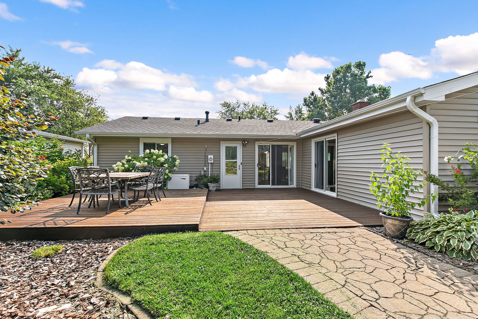 630 Fairview Lane, Schaumburg, IL 60193