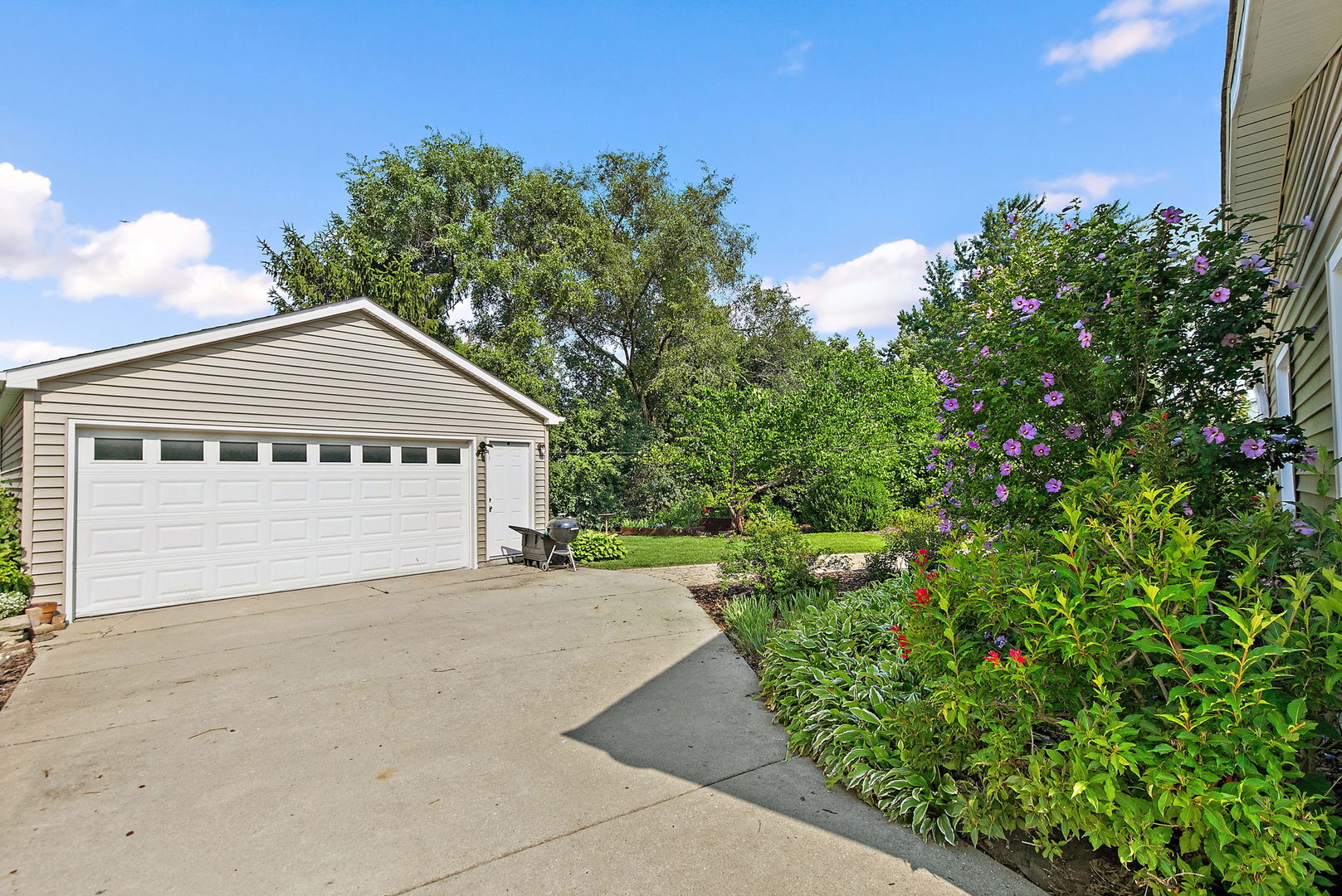 630 Fairview Lane, Schaumburg, IL 60193