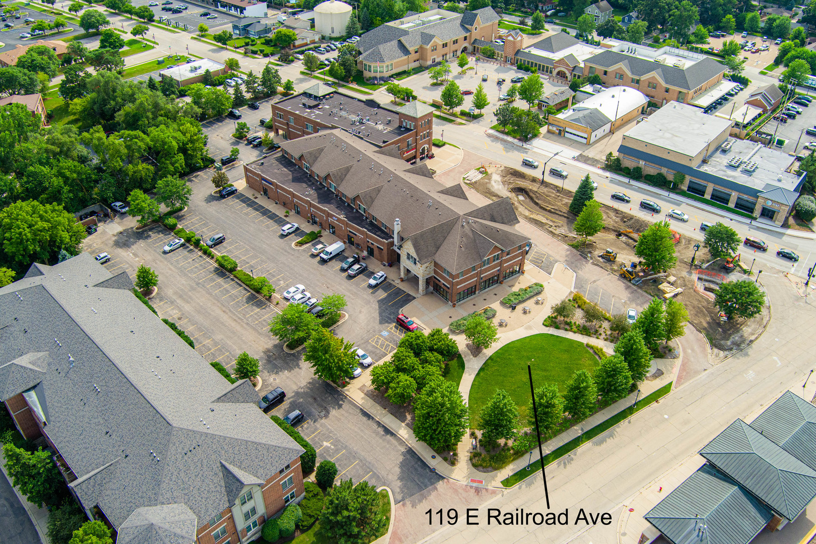 119 E Railroad Avenue, Bartlett, IL 60103