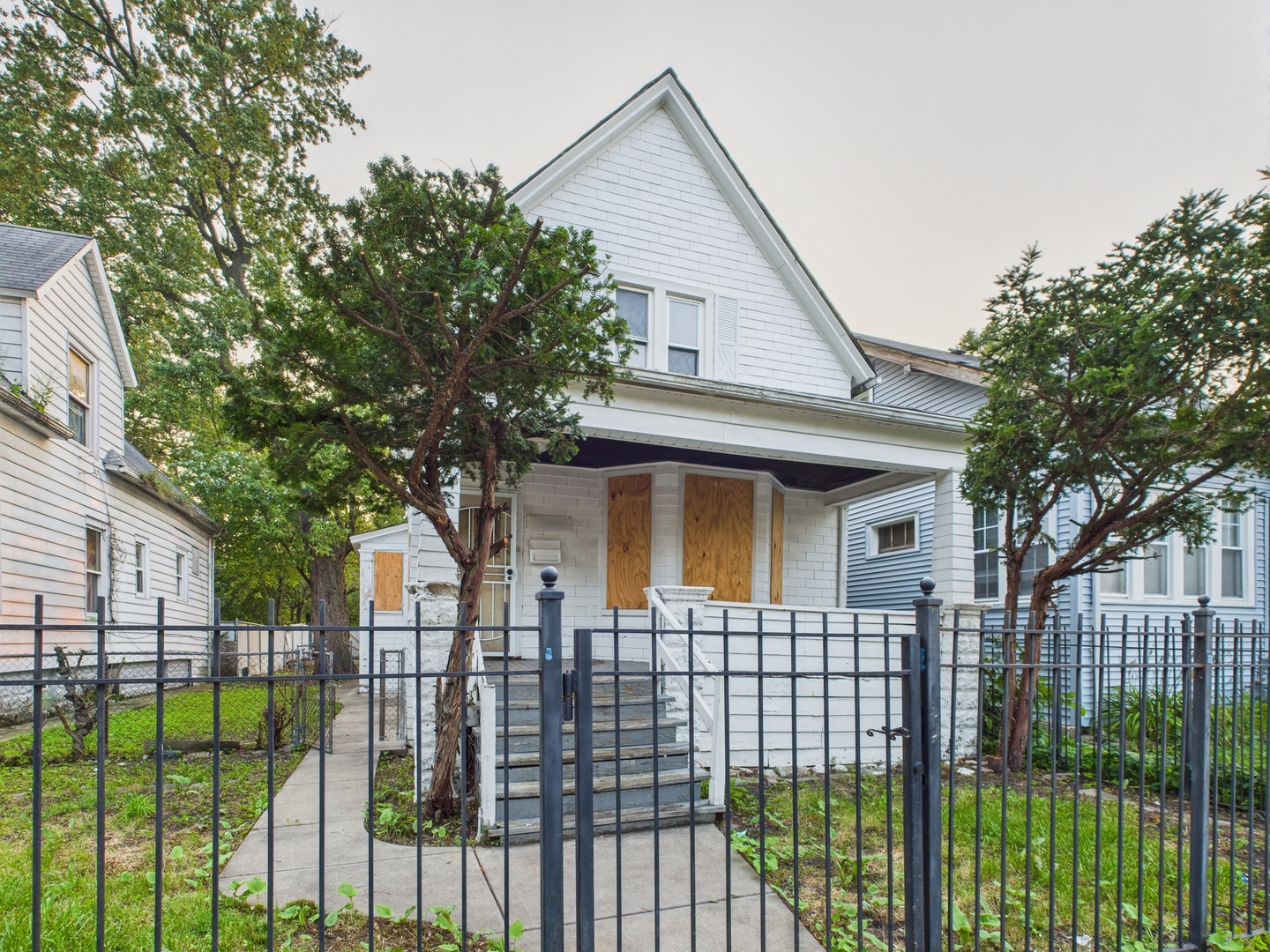 10446 S STATE Street, Chicago, IL 60628