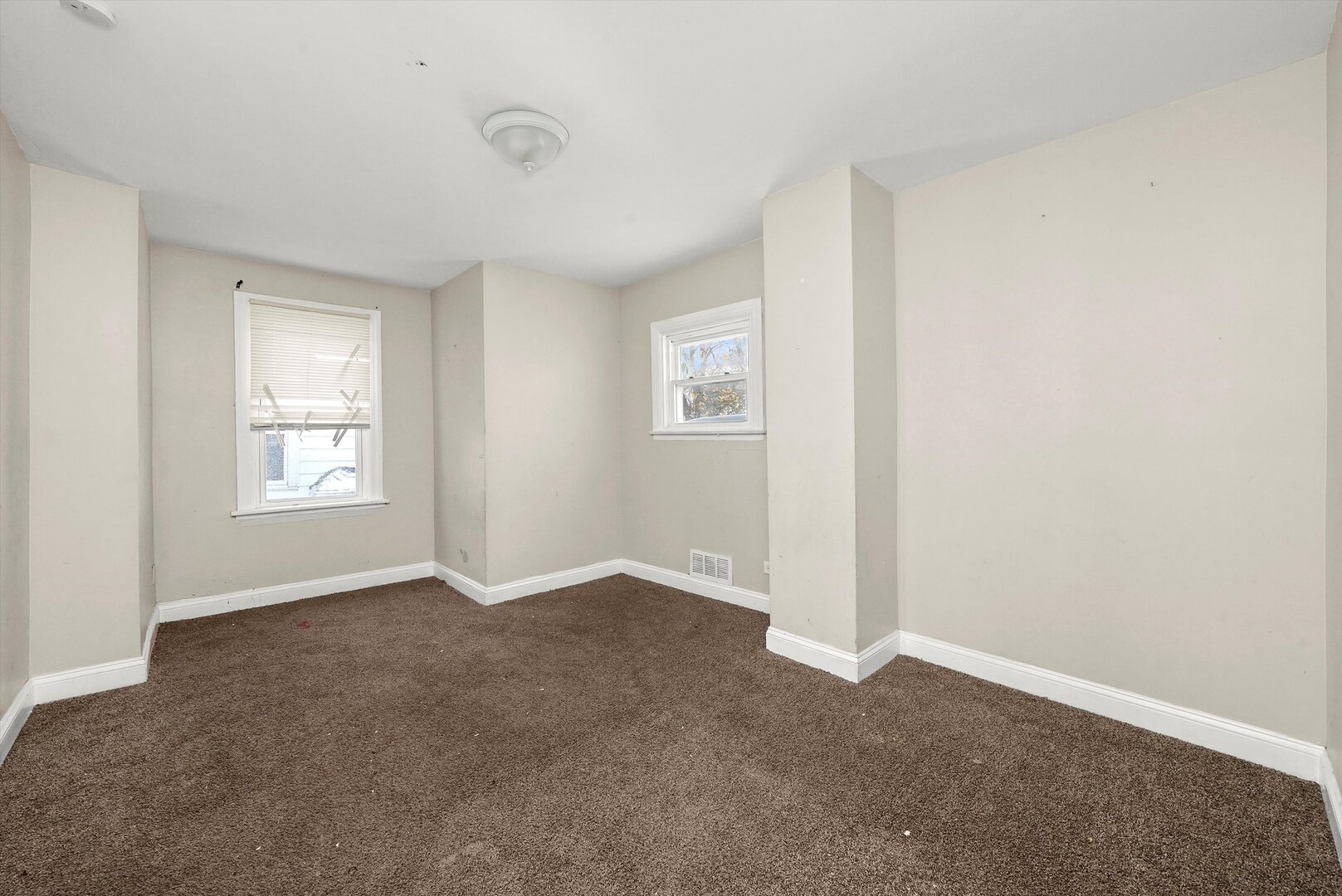 10446 S STATE Street, Chicago, IL 60628