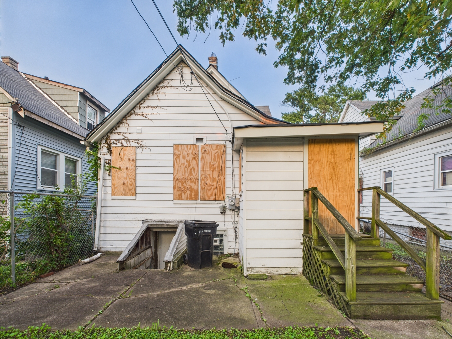 10446 S STATE Street, Chicago, IL 60628