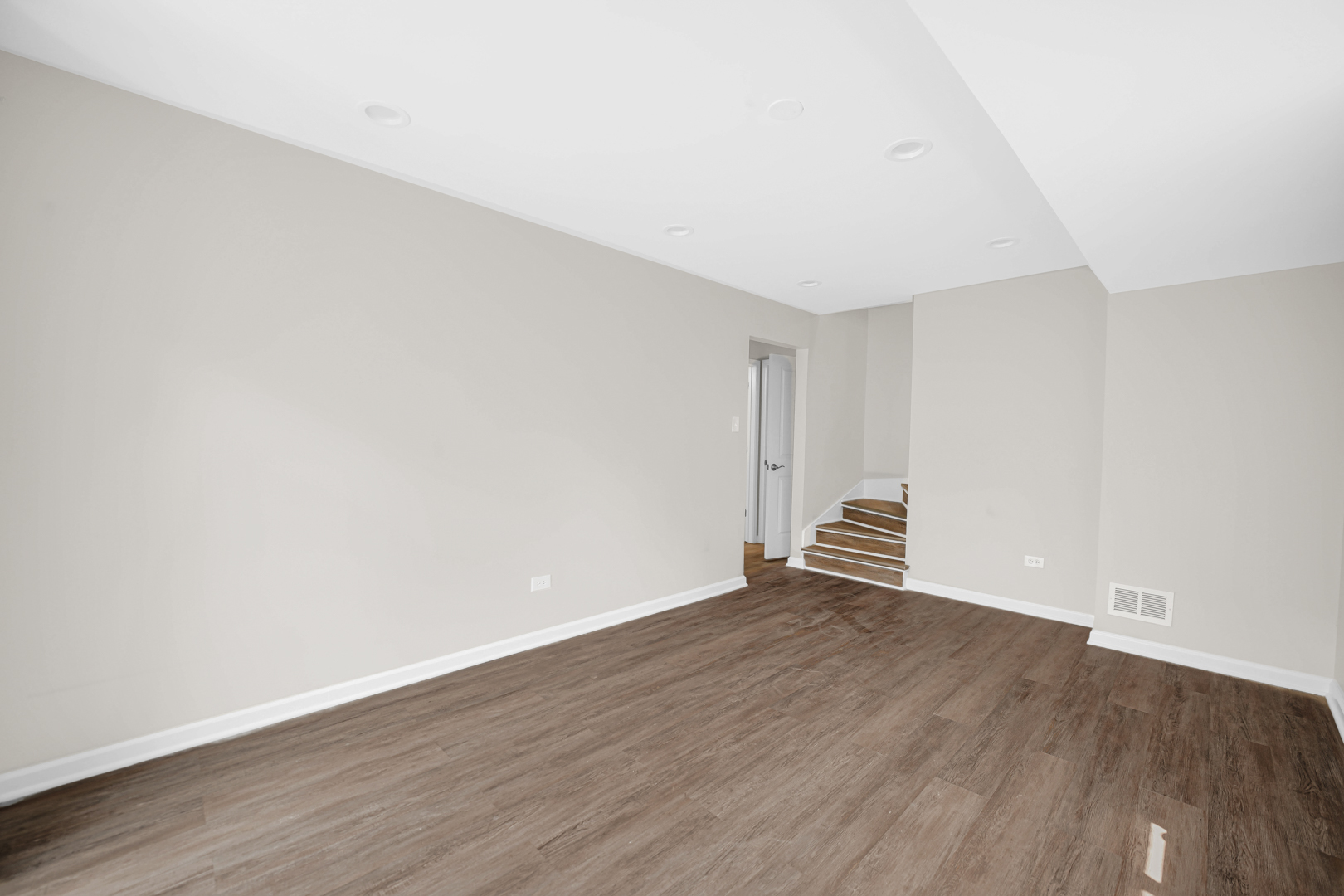 9756 S Eggleston Avenue, Chicago, IL 60628