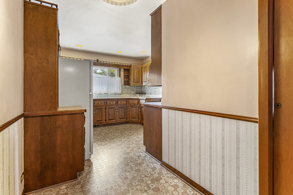 17223 69th Avenue, Tinley Park, IL 60477