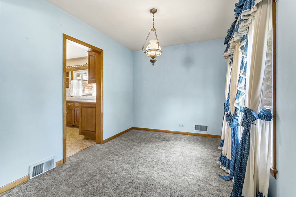 17223 69th Avenue, Tinley Park, IL 60477