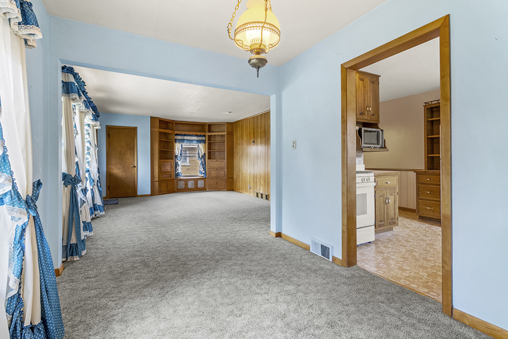 17223 69th Avenue, Tinley Park, IL 60477