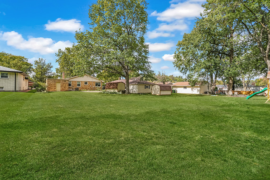 17223 69th Avenue, Tinley Park, IL 60477