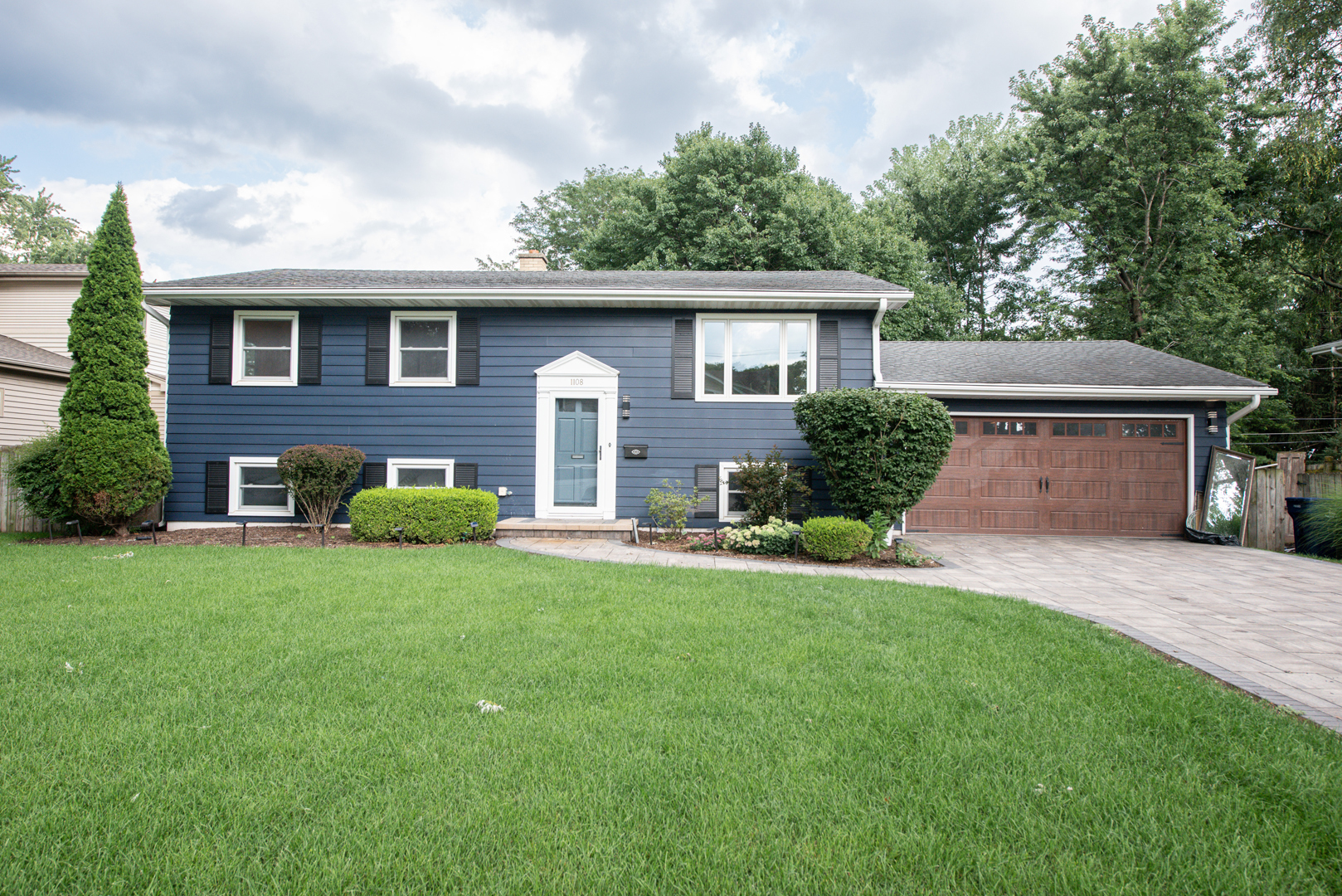 1108 Emerald Drive, Naperville, IL 60540