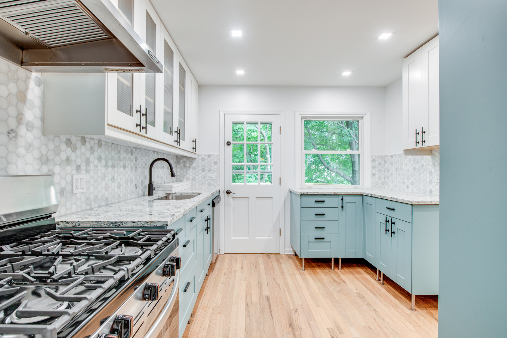 1108 Emerald Drive, Naperville, IL 60540