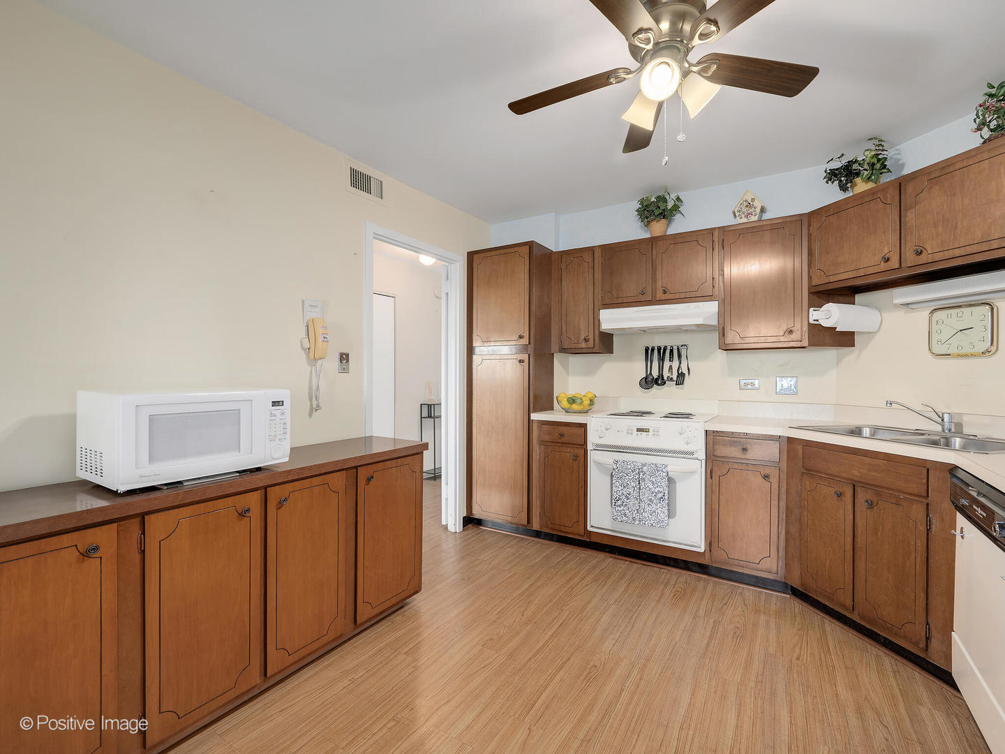 141 N La Grange Road #905, La Grange, IL 60525